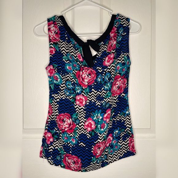 Floral Blouse - Picture 2 of 4